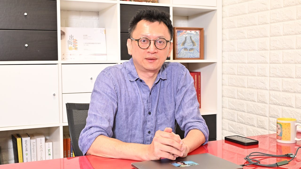 徐家健指出發展新興產業的風險,表示其回報期較長,把所有北都產業集中在新興產業是風險⾼回報慢的策略。(灼見圖片)