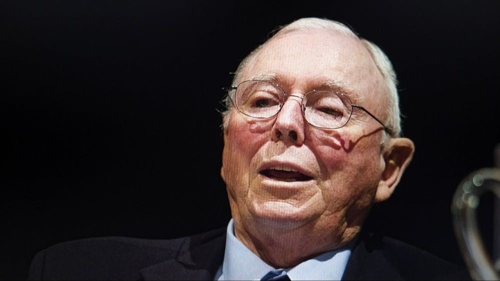 在芒格眼中，人最大的敵人是自身的愚昧、偏執與情緒失衡。（Shutterstock）