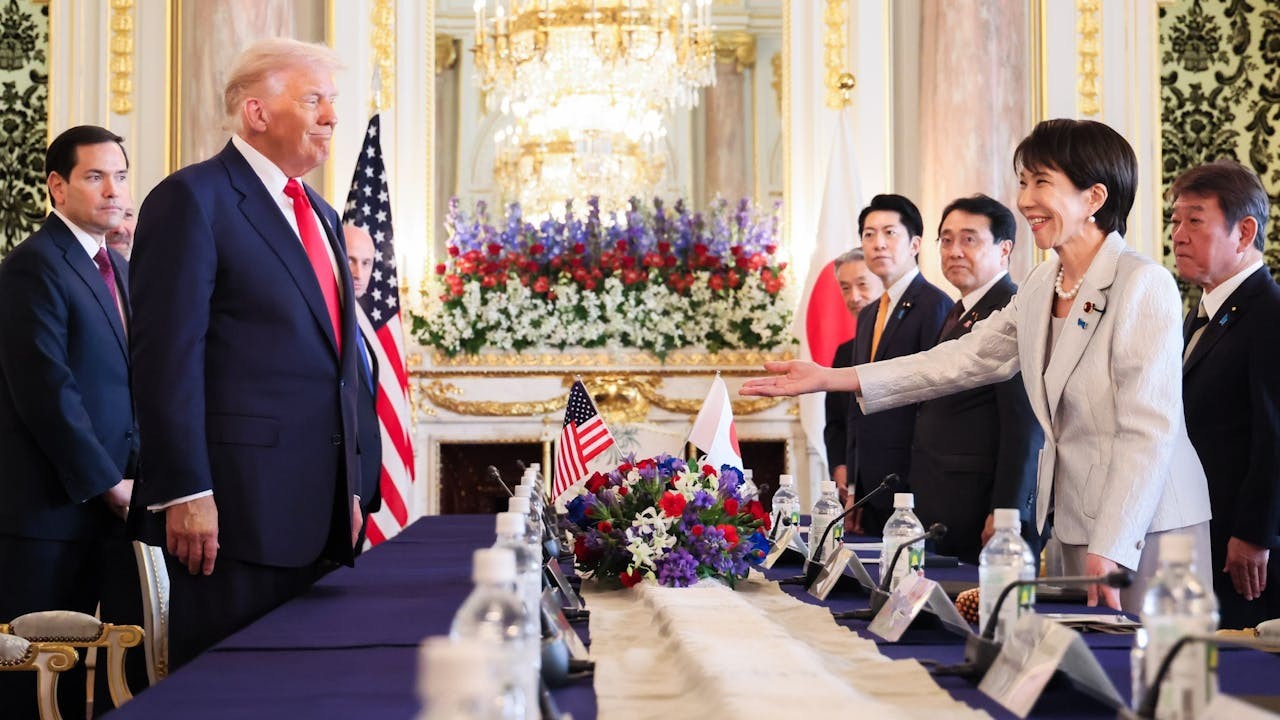 近代對日本影響最大、衝擊最大的國家是美國,可是日本右翼分子卻老是跟中國過不去。(日本首相官邸)