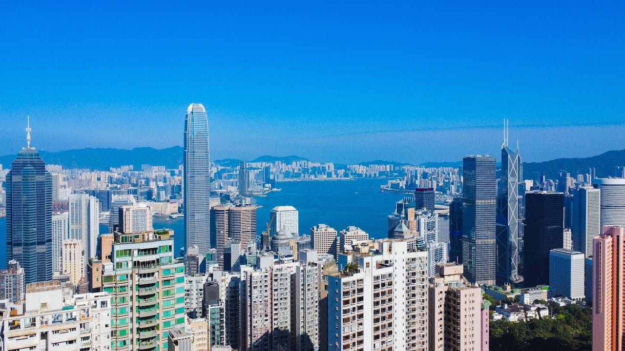 今年首11個月,訪港旅客人數超過4500萬人次。(Shutterstock)