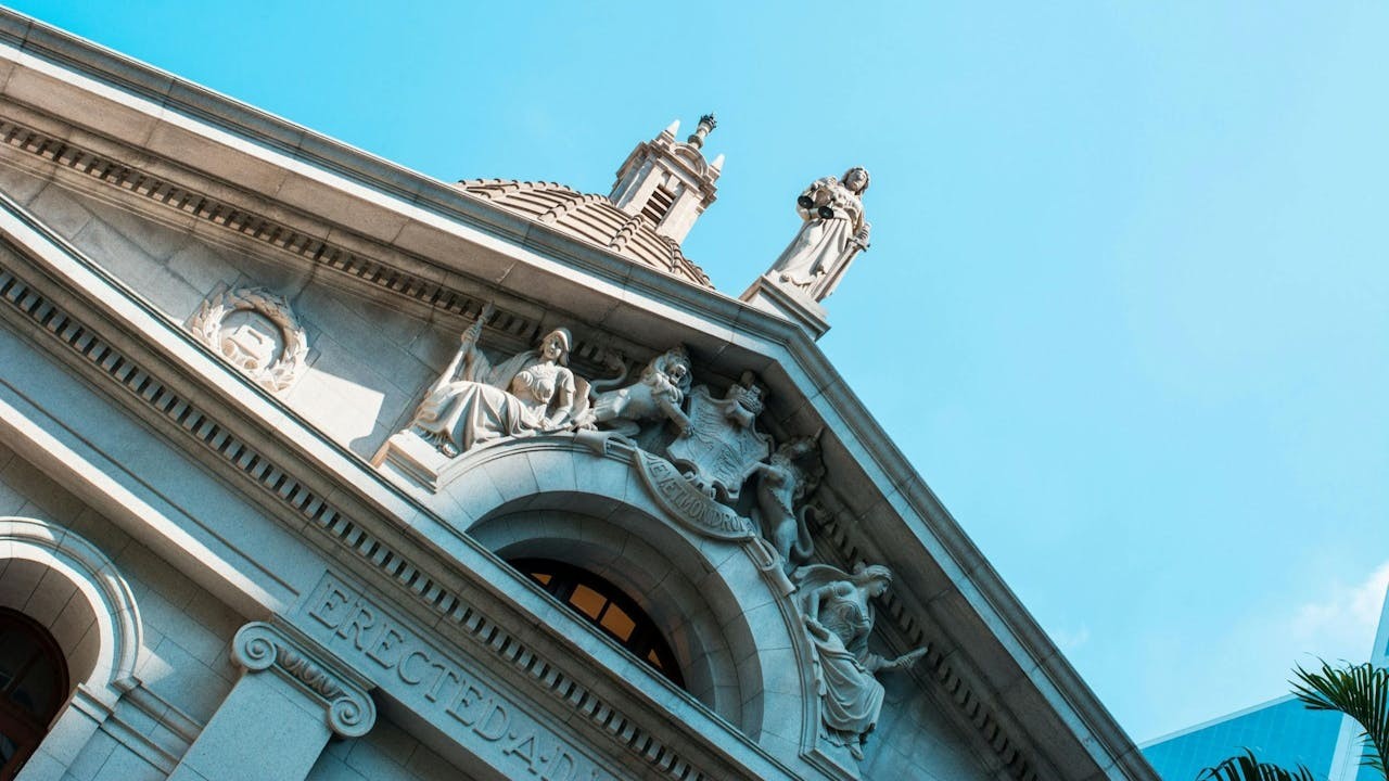 大火受災人數多,若然有意興訟,需要個別入稟,可是訴訟成本、蒐集證據、程序複雜等因素,可能令人卻步。