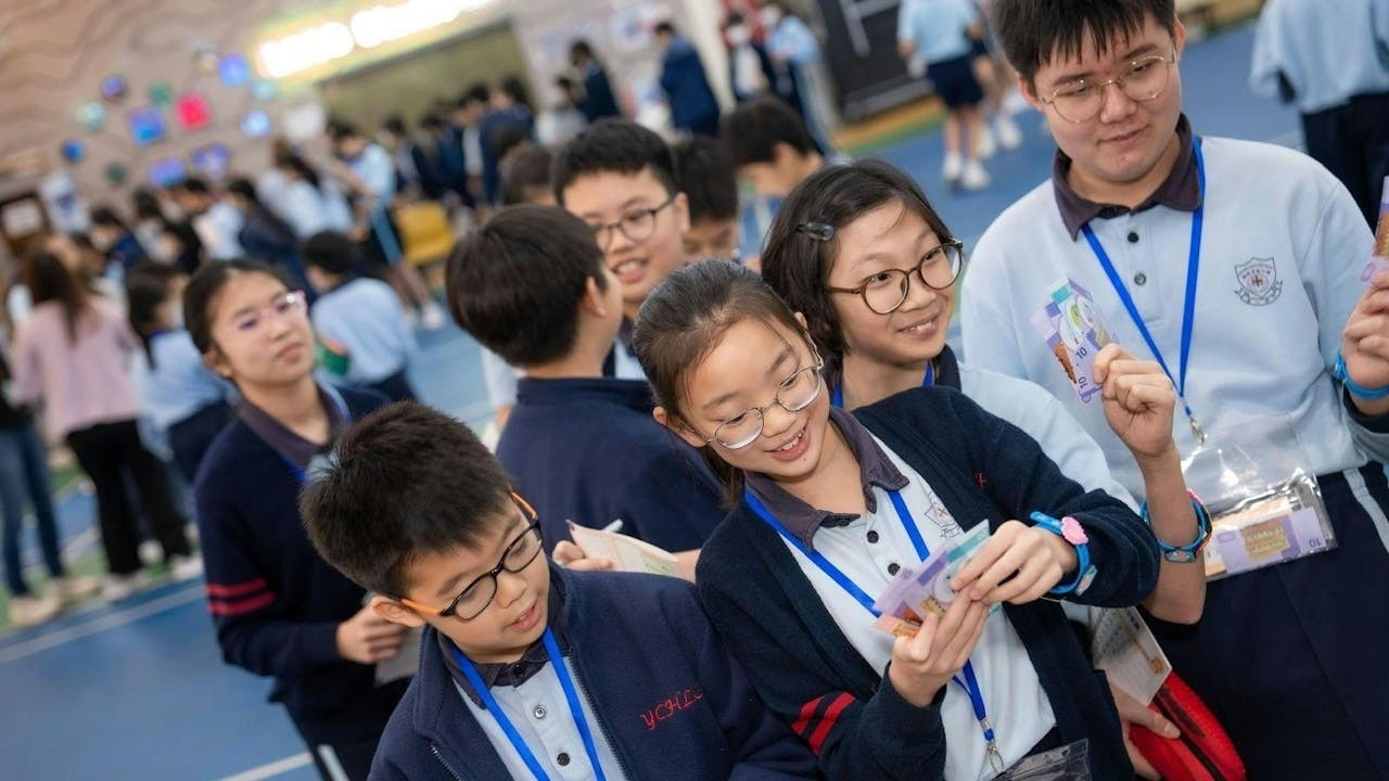 同學體驗理財活動，把所學的知識／理論，用到生活裏。