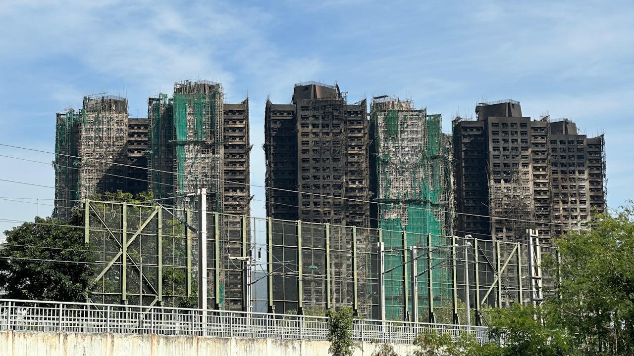 林筱魯提出由政府當局建立和管理樓宇維修建造的公共資訊平台,以及簡易治罪方式為處罰安全和其他違規行為。(灼見名家圖片)