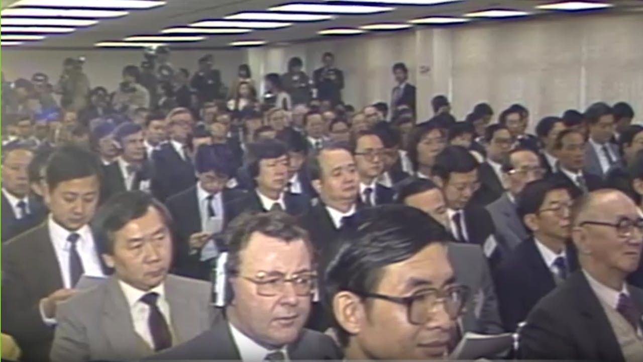 參加基本法起草委員會政制專責小組的諮委多達80人。（基本法宣傳短片截圖）