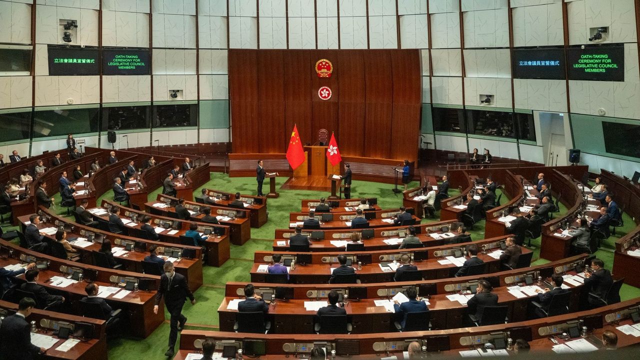 「愛國者治港」新秩序下，政治上一切已受管控，行政絕對主導，立法會盡在配合行政，政府施政動力主要靠內部自我要求和提升。（立法會網）