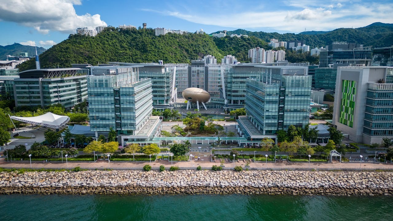 香港有內聯外通的獨特優勢，能連通各個生態圈的創科力量，在合作中發揮好彼此的比較優勢。（Shutterstock）