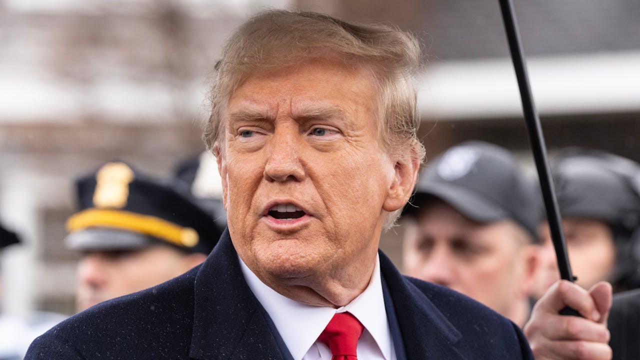 《時代》周刊年底選Man of the Year，看來很難有人鬥得過他。（Shutterstock）