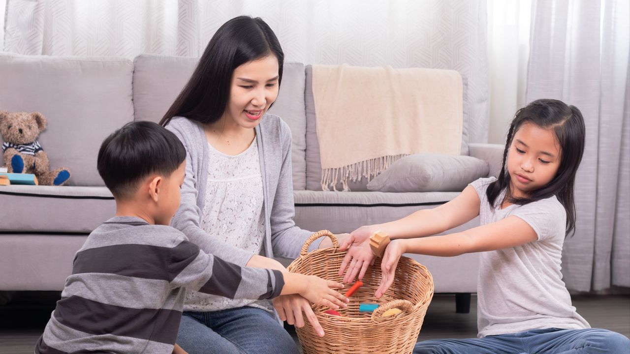 別忘了，家務本是孩子的責任。（Shutterstock）