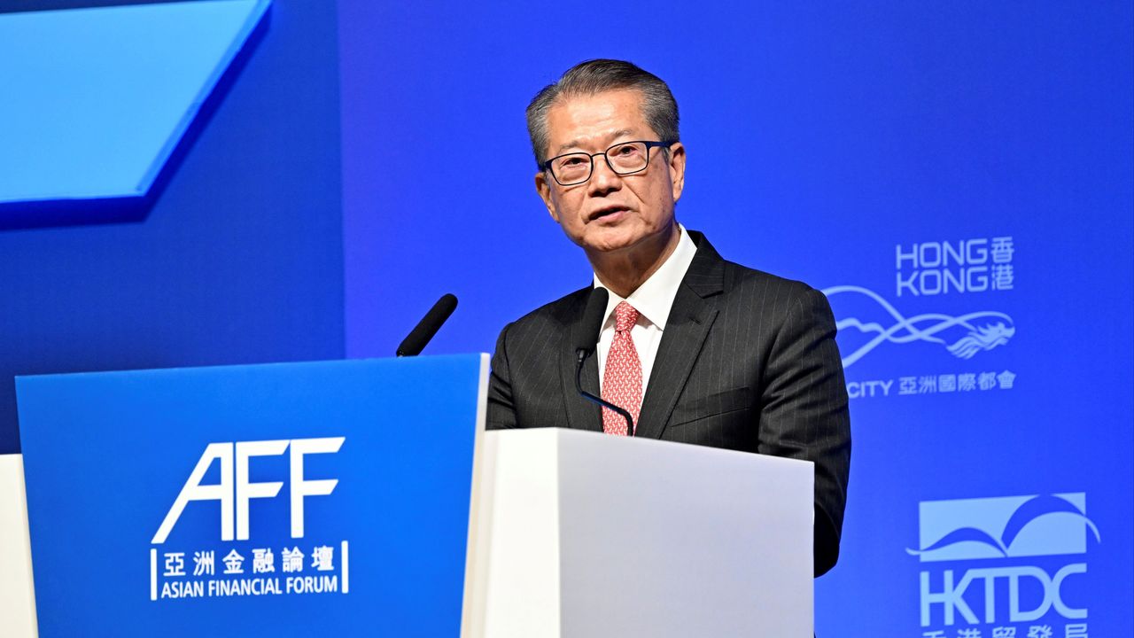 陳茂波在第19屆亞洲金融論壇舉行期間，先後與各國政商領袖會面，他們都不約而同指香港的前景正面，並湧現更多新機遇。（政府新聞處）