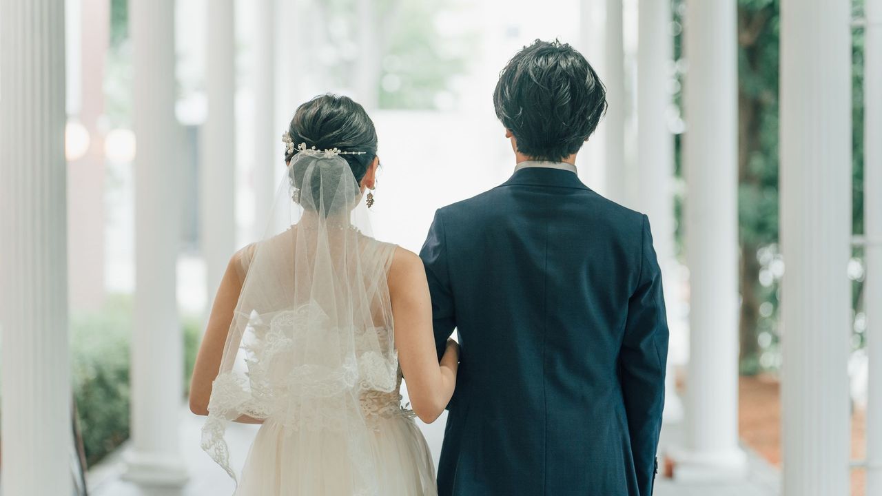 患難中獲真愛，三舅中年才得子添女，湊成一個好字。（Shutterstock）