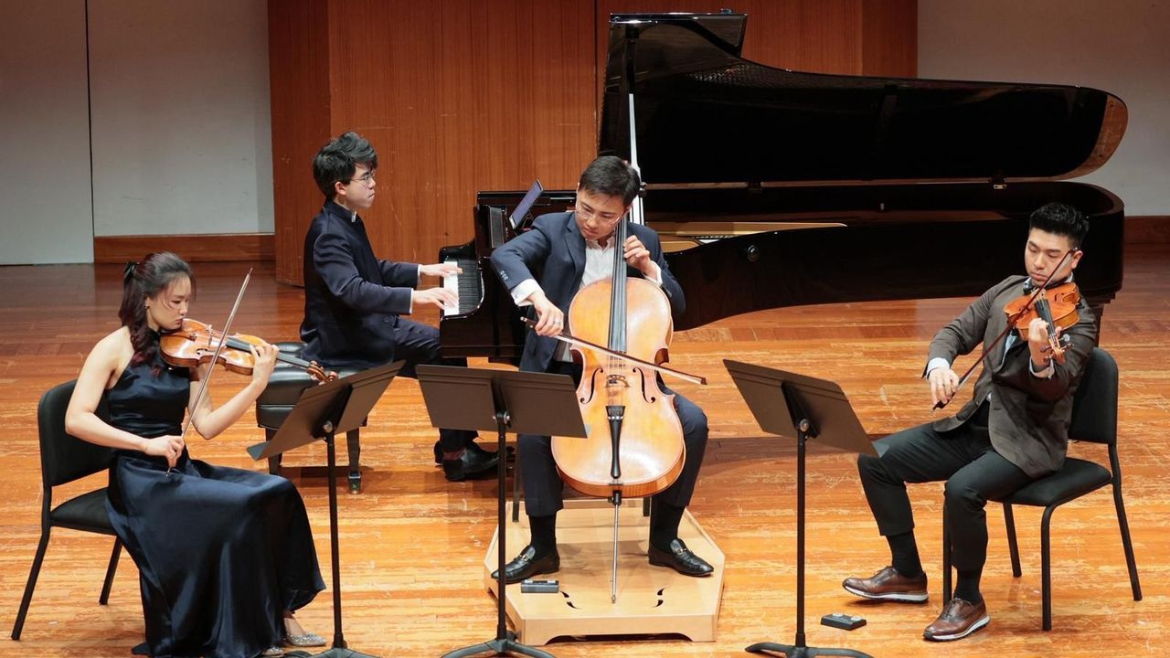 左起:陳蒨瑩、沈靖韜、洪嘉揚、蔡書麟演出布拉姆斯《G小調第一號鋼琴四重奏》(作品25號)。