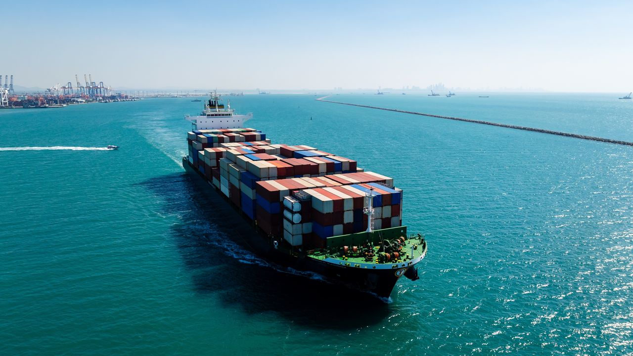 中東衝突帶來的不只是地區秩序的波動,更是對全球商業環境的一次衝擊。(Shutterstock)