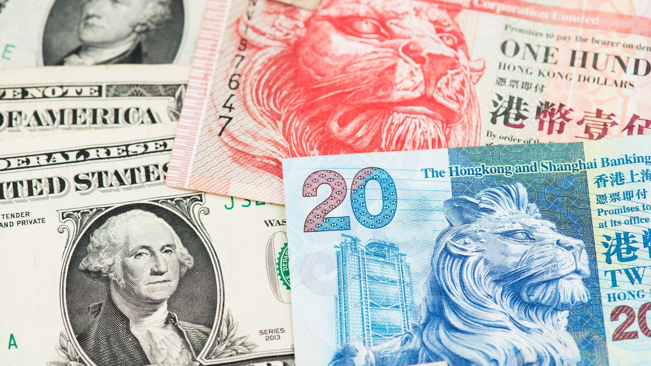 民間輿論跳不出原有的框框,只曉得提醒政府不要動用外匯基金;而不曉得質詢政府,繼續維持與美元掛鈎的聯繫匯率是否已經不合時宜?(Shutterstock)