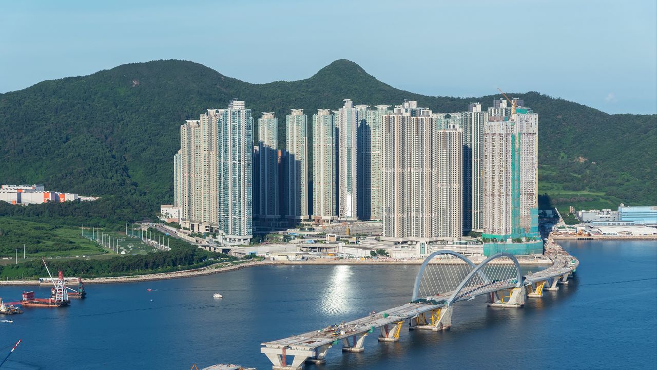 一年後,老友終於揀到一個啱自己心水的單位,同時將另外兩個賣走。(Shutterstock)