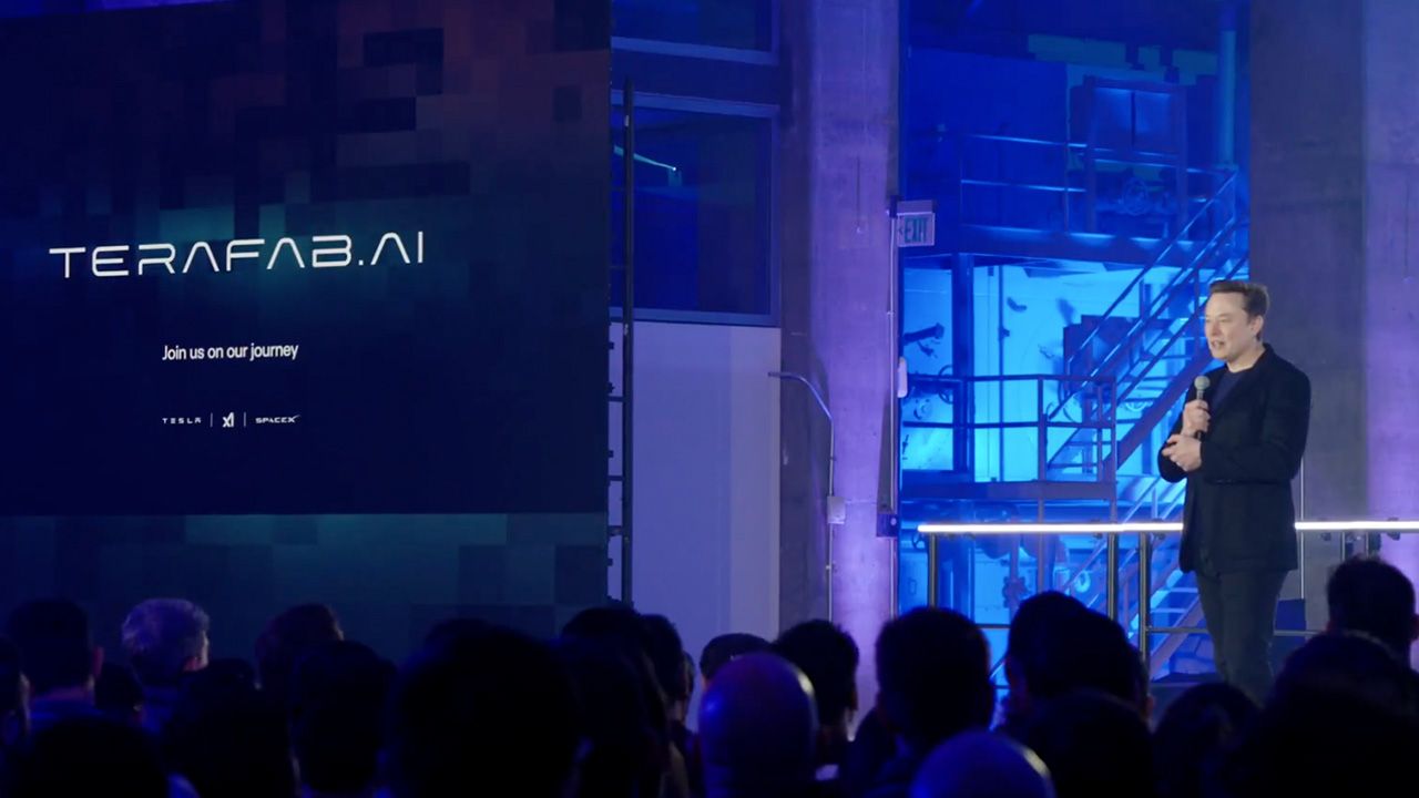 Terafab的消息公布後，相關公司以至行業的股價反應不一。（SpaceX X）