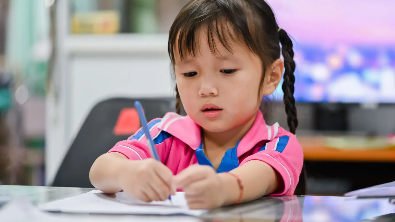 香港家長眼裏，成績就是一切，只怕孩子輸在起跑線。（Shutterstock）