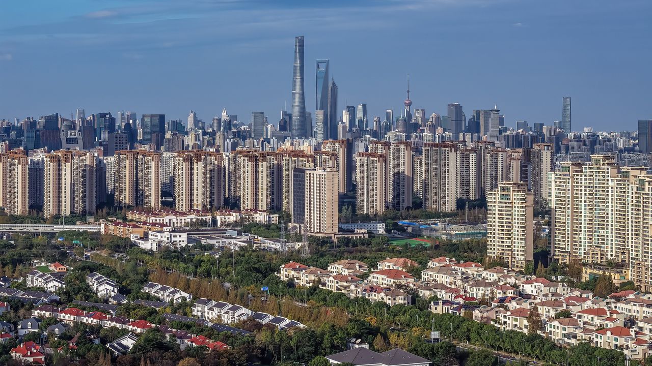 筆者看中國房地產市場在局部領域出現積極訊號，是政策調整、經濟基本面與房地產部門本身深度調整的結果。（Shutterstock）