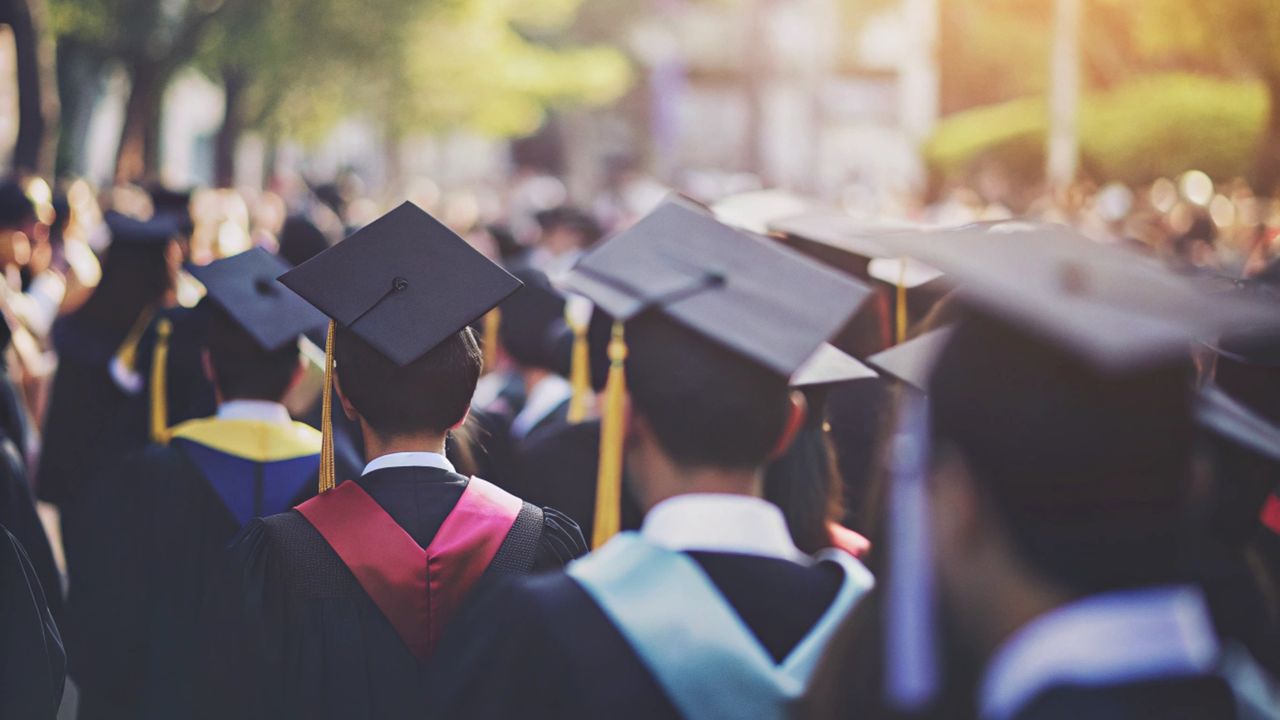 筆者認為「國際化」的更重要意義，是要師生更關心世界共同面對的急切議題，並鼓勵他們與其他地區師生合作尋找相應解決方案。（Shutterstock）