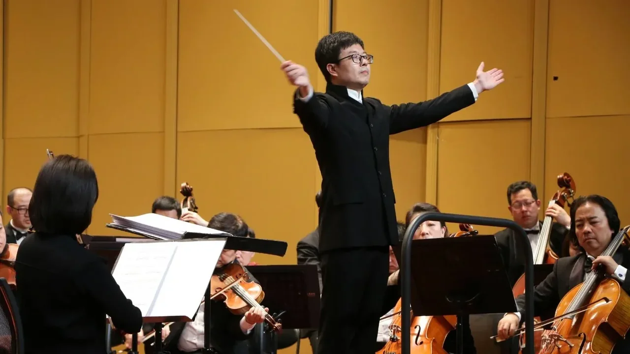 金野是在與時間賽跑，打撈那些可能會被永久遺忘的聲音記憶。