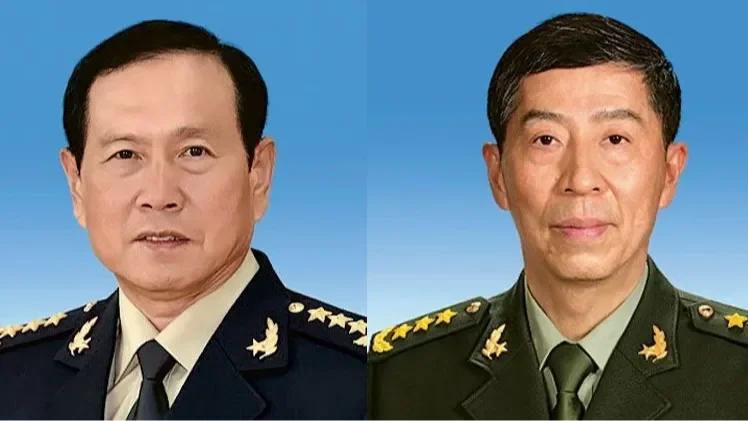 兩任中國國防部前部長魏鳳和（左）及李尚福（右）涉賄案，兩人均判處死緩。（中國政府網圖片合成）