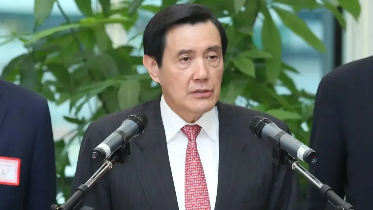 台灣歷任總統中，似乎很難有共識舉出哪一位最優秀、最平庸。但以兩岸關係為主軸，考慮國家安全時，那麼我認為馬英九應當勝出。（馬英九Facebook）