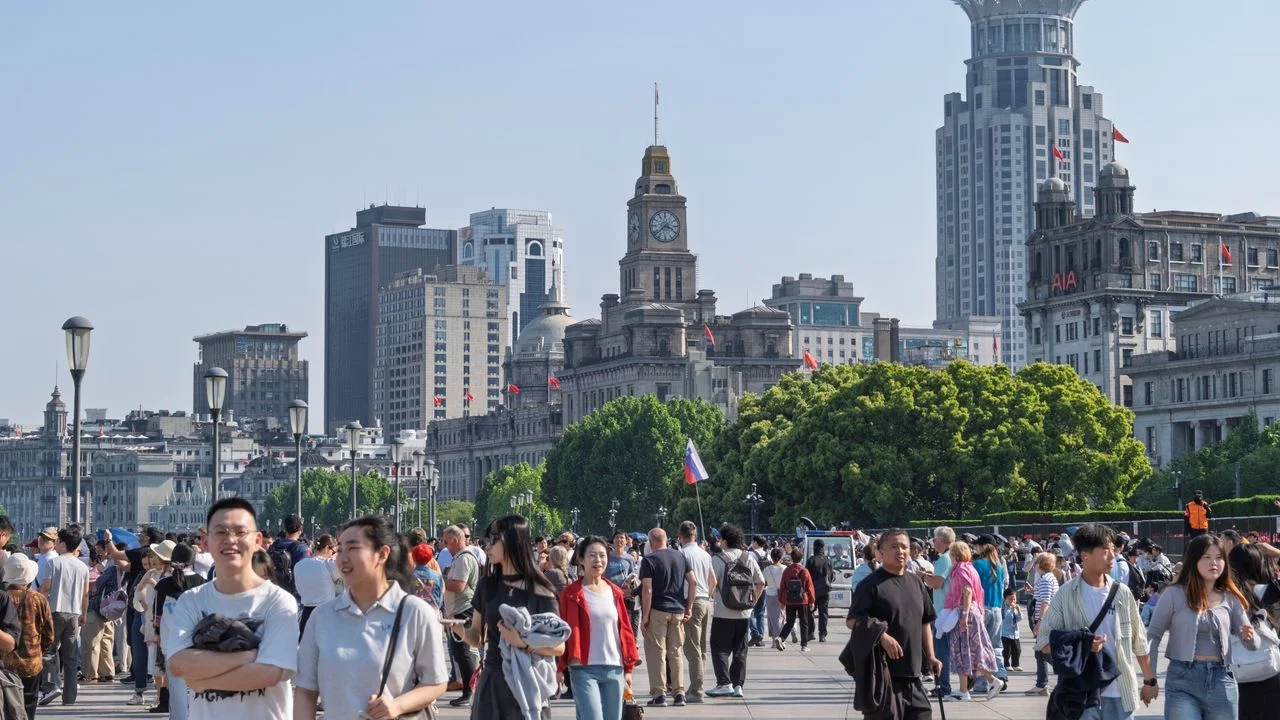 集中精力與東盟各國推廣學術和學生交流等所謂1.5軌外交,是一個聰明和實務的選擇。(Shutterstock)