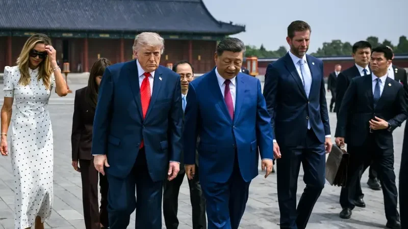 特朗普對於中國愈逼愈緊，可能隨時超車，令自己成為敗國之君的挑戰者，即使再佩服 也無處不忌憚。（白宮）