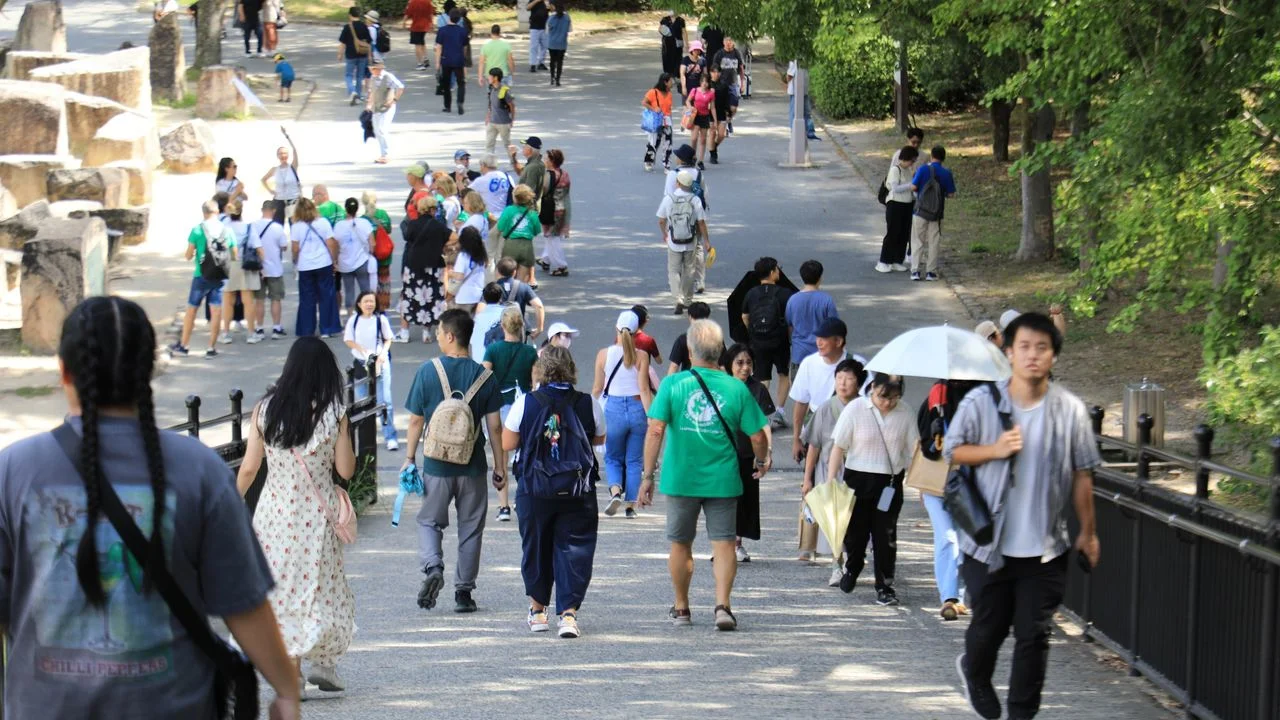 日本勞動年齡人口持續銳減。（Shutterstock）