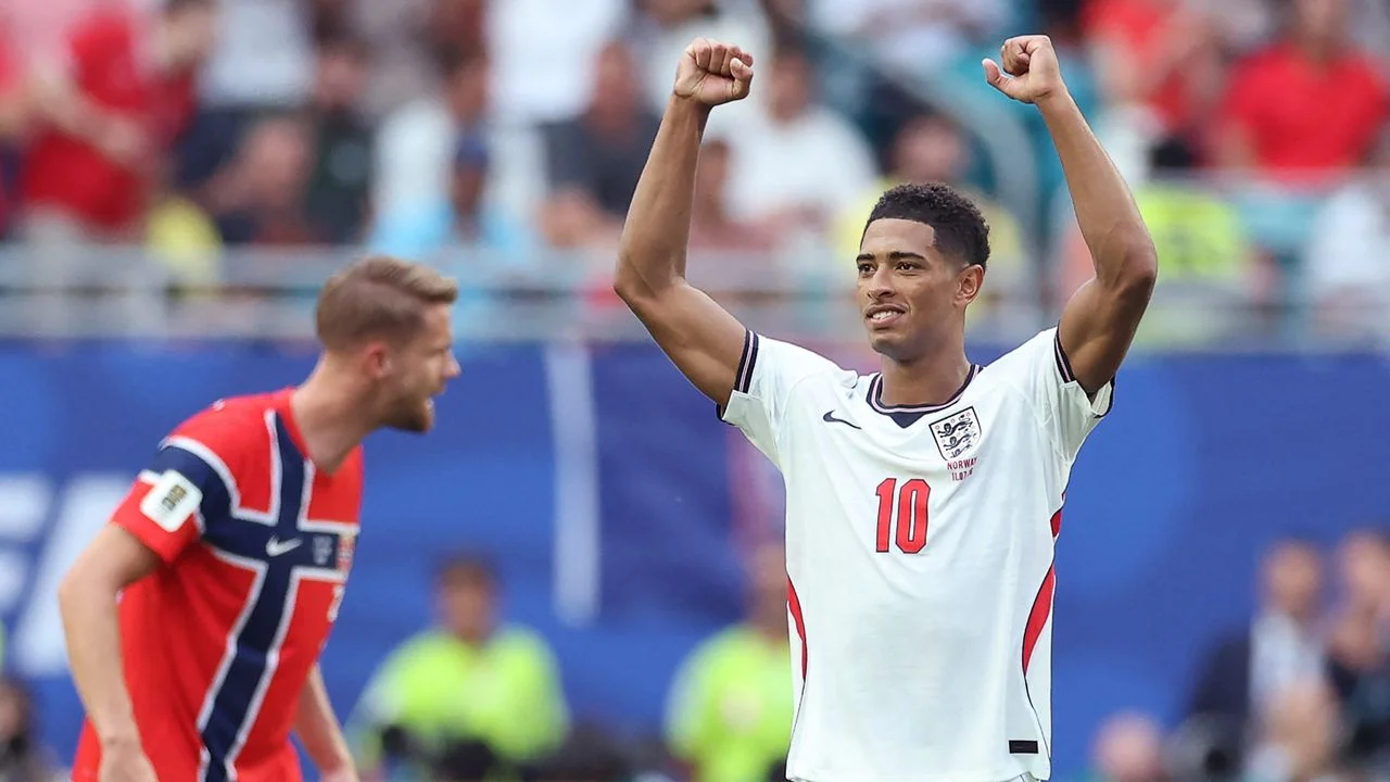 世盃敗方賽後往往認定裁決有利勝方。(FIFA X)