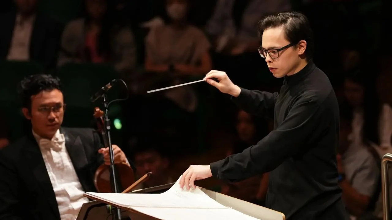貝托祺數月前與港樂演繹沙羅倫的〈卡斯托〉(Castor),今次演繹餘下的〈波路克斯〉(Pollux)。