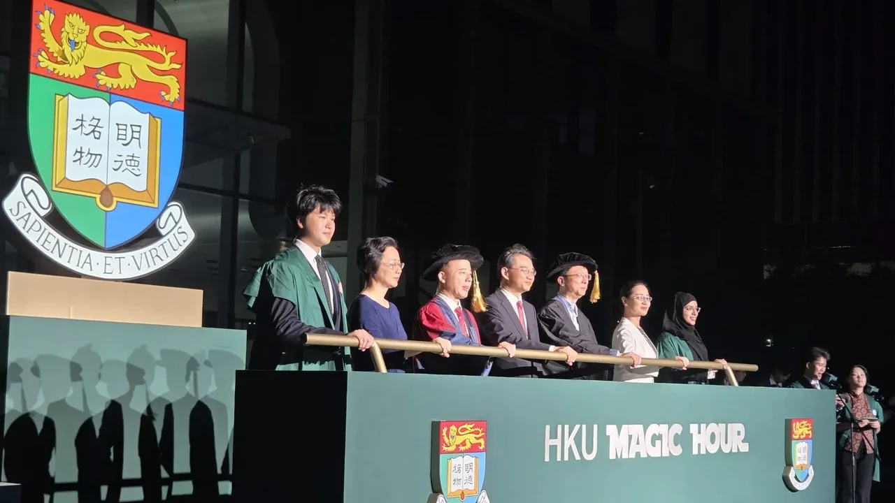 港大張江基地二期啟用的兩幢大樓，拓展教學科研及學生生活空間。