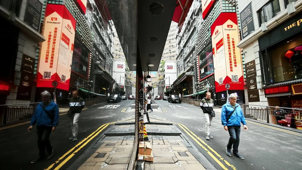 舊與新的香港，並非割裂，而是連成交替延續的有機進程。（Shutterstock）