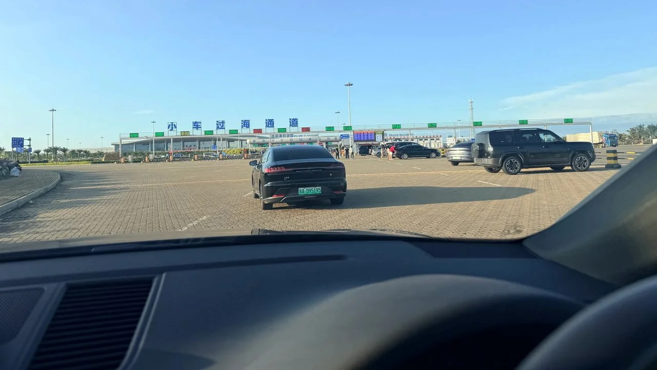 開車跑過連接不同城巿的高速公路，應該很難可以再視香港內的為高速公路。