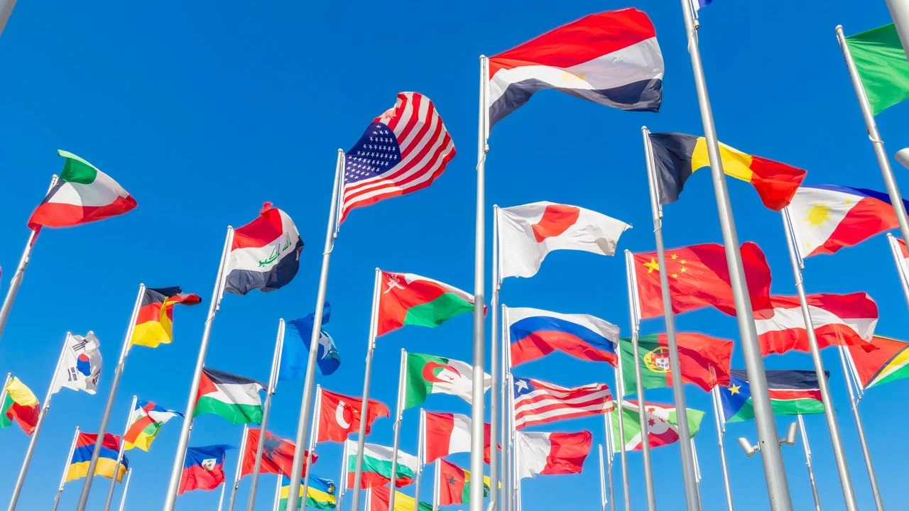 若美俄聯手,中國能應付嗎?(Shutterstock)