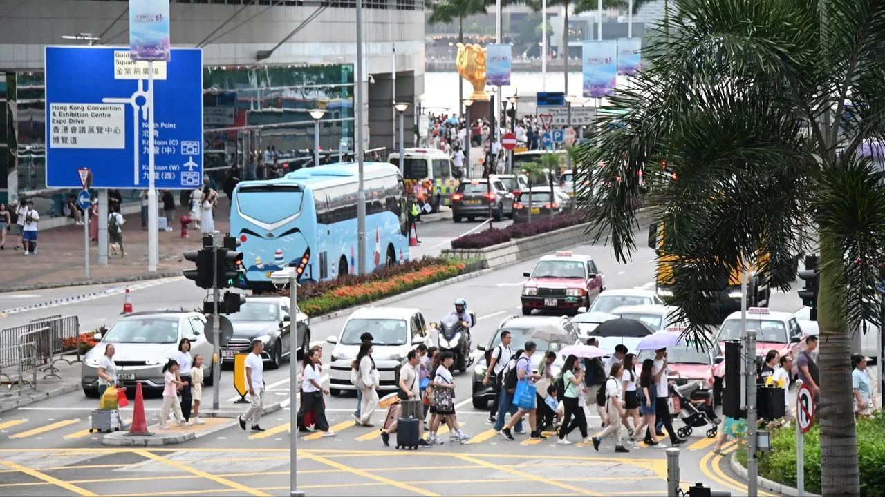 周永新指出五年規劃落實過程難免遭遇波折，政府必須隨時準備應變方案。（灼見名家圖片）