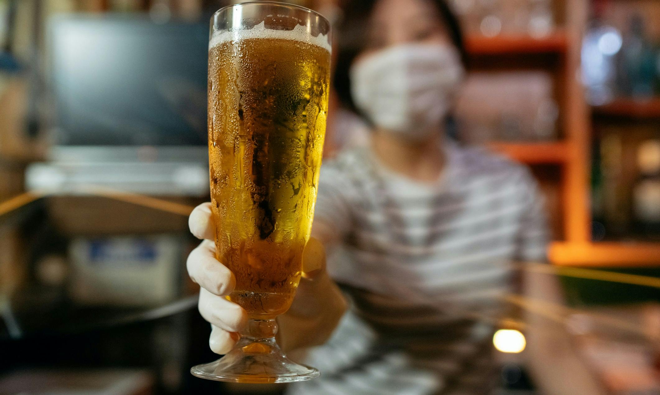 快速毀掉日本國民防疫信任的「令和禁酒令」究竟是怎麼回事？ - TNL The News Lens 關鍵評論網