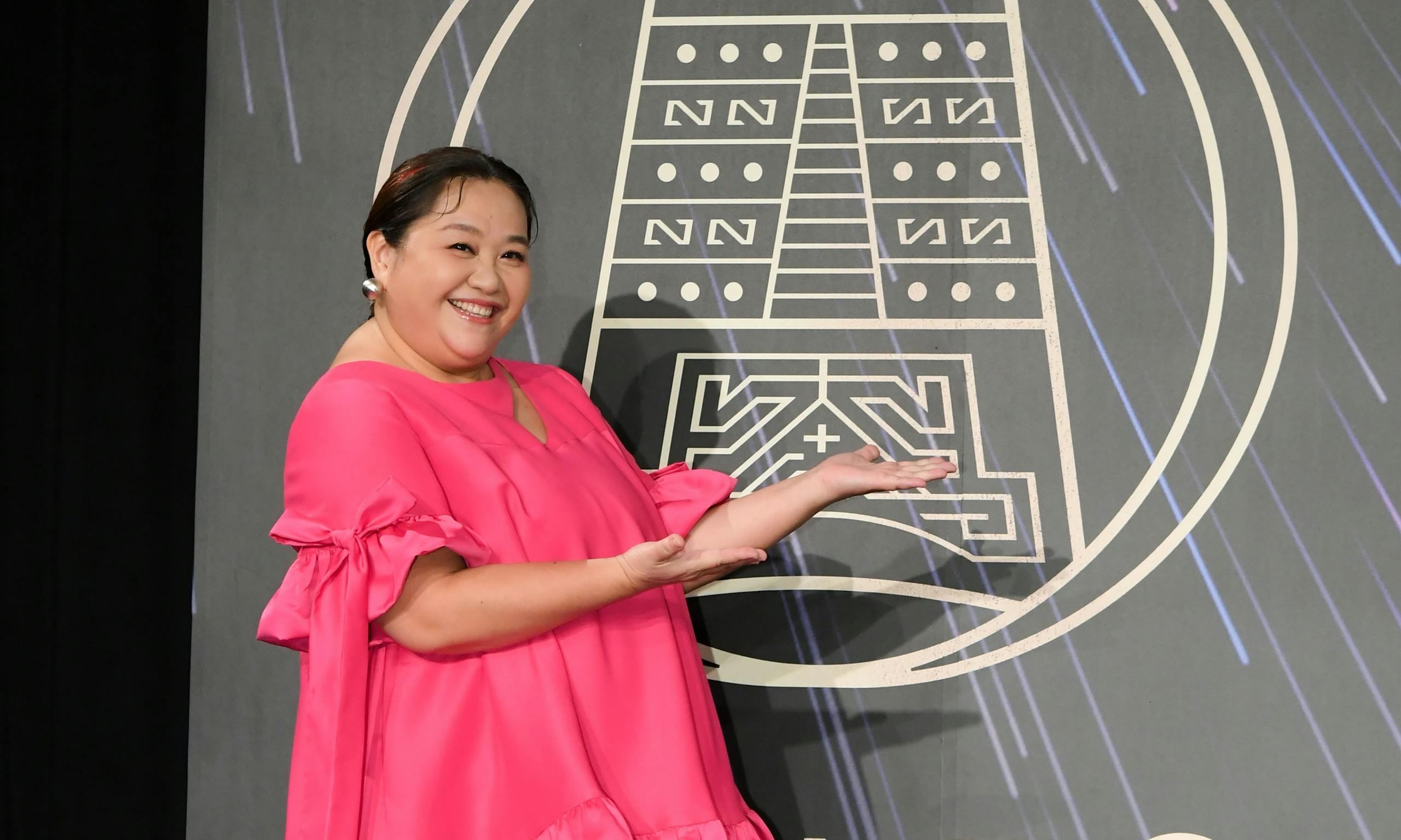 鍾欣凌《今天,我只想演自己》:和神人級的佼哥一起主持活動,才發現「啊,原來神也要做功課啊」 - TNL The News Lens 關鍵評論網