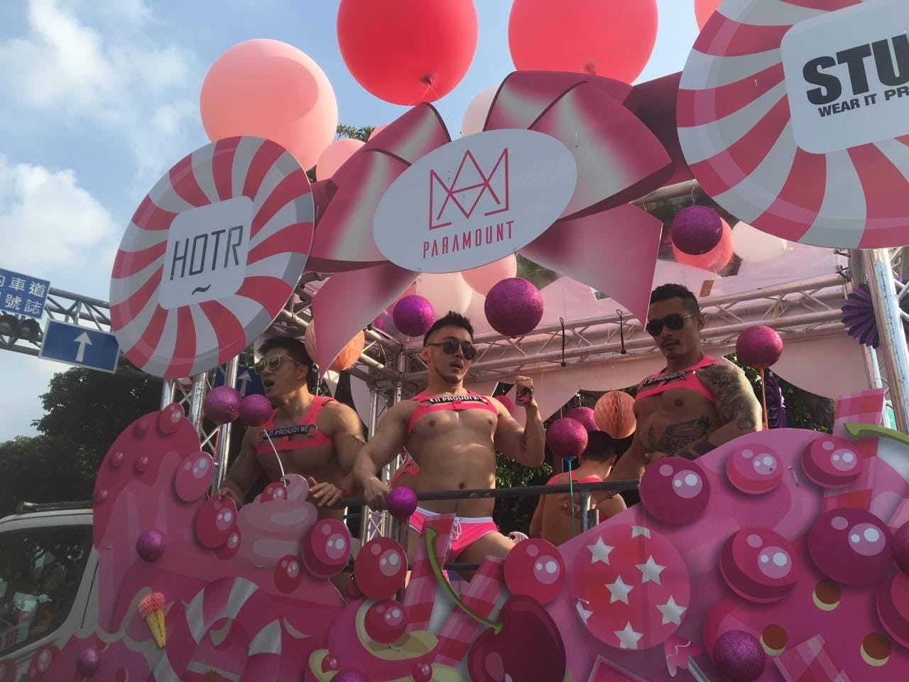 同志遊行11萬人創史上新高，但同婚修法「黃金期」已過？ - TNL The News Lens 關鍵評論網