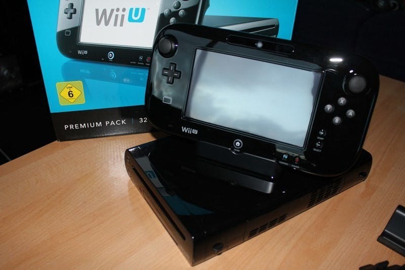 Nintendo_Wii-U_Premium_01