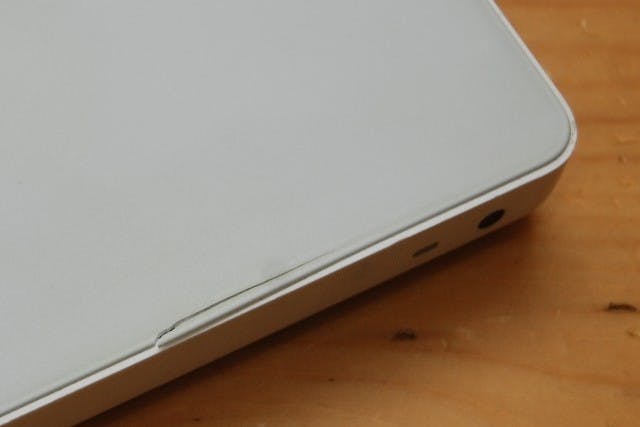 是Stone IP：我的MacBook損壞了，你會這樣嗎？這篇文章的首圖
