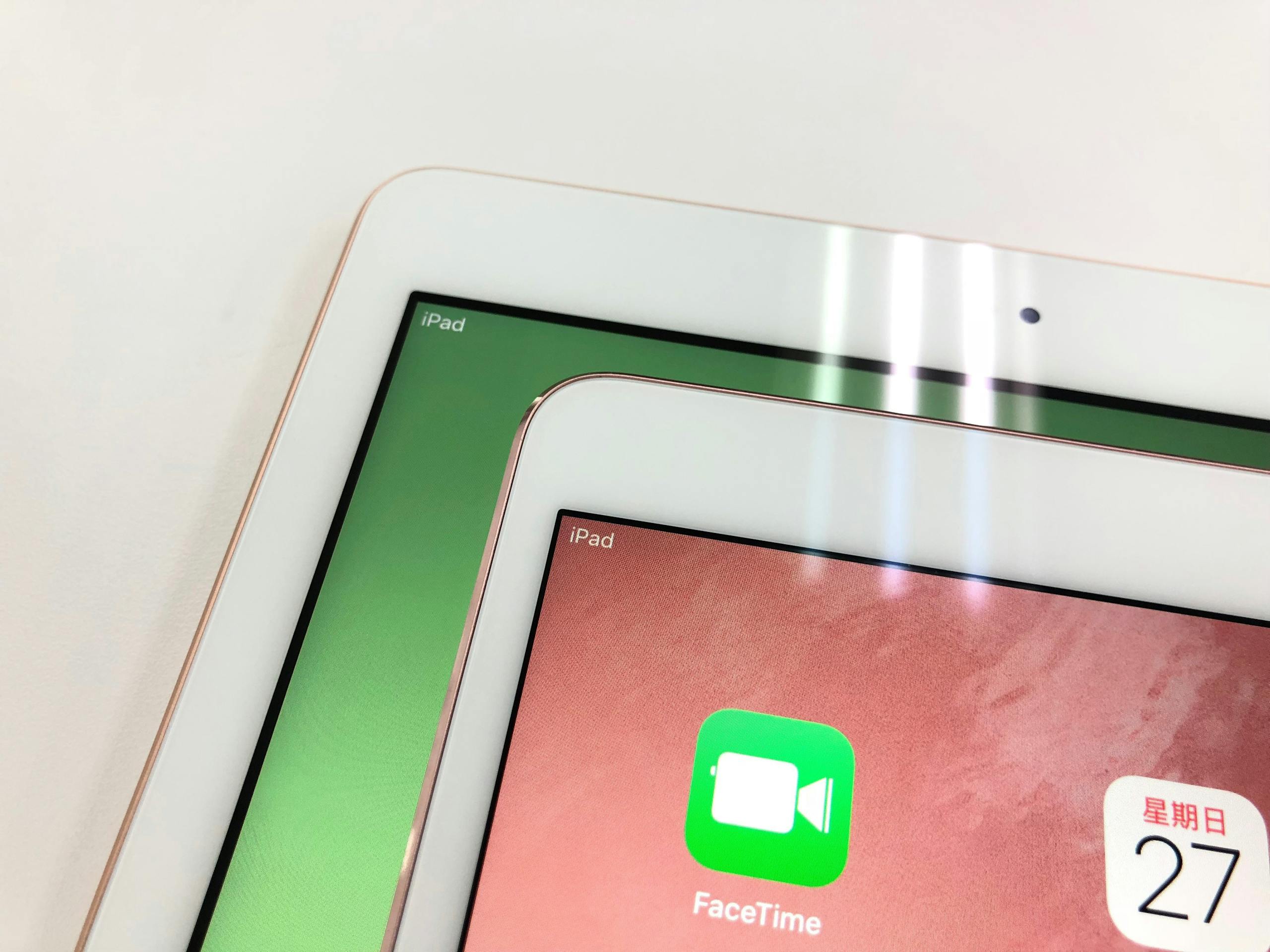 iPad Pro 與 iPad 2018 黑邊比較
