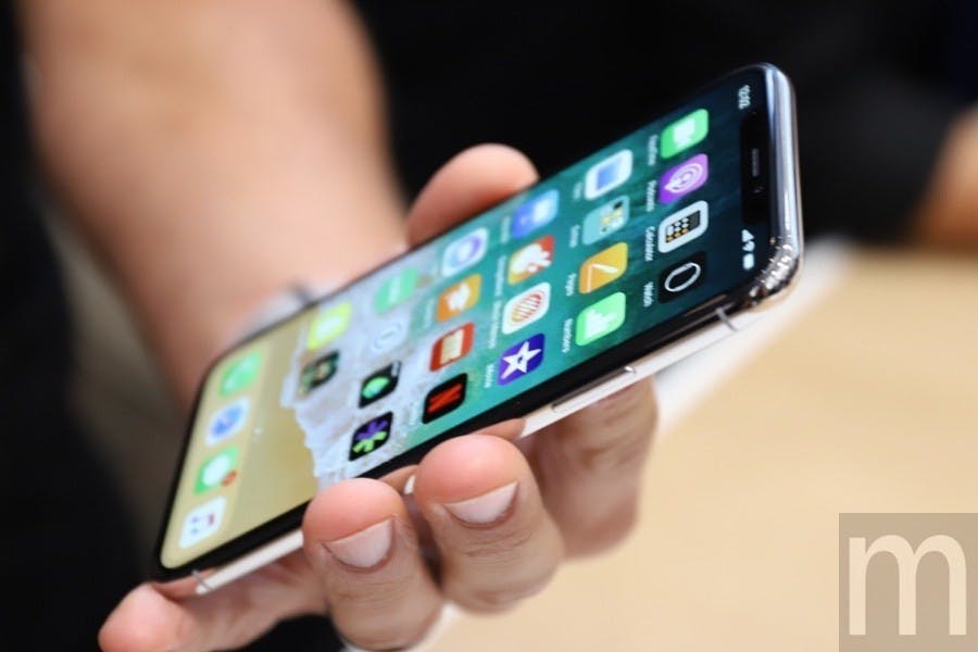 是動眼看／大螢幕放進小巧機身、靠臉解鎖的iPhone X這篇文章的首圖