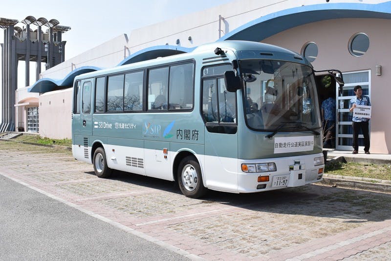 自動駕駛公車