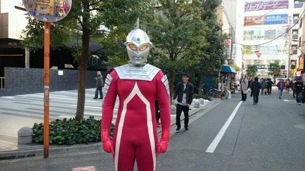 是鹹蛋超人也得養家活口，請警察大人高抬貴手...這篇文章的首圖