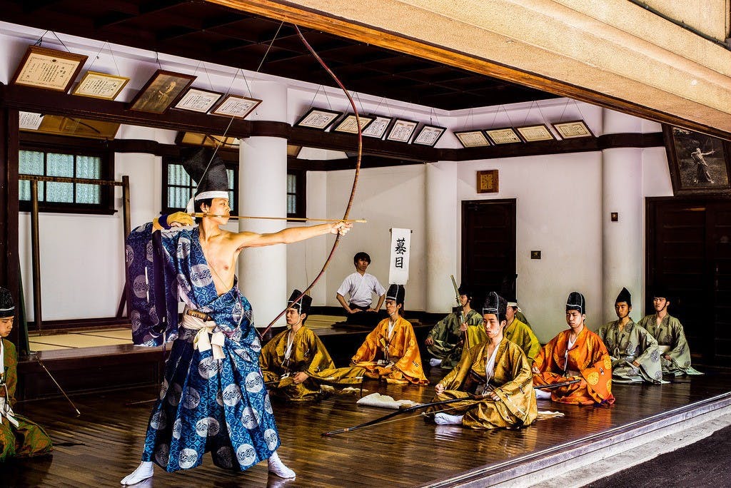 是[面白日本] 東大五月祭特輯：弓道部「鳴弦之儀」-- 日本人傳承文化的方式就是不斷重做！這篇文章的首圖