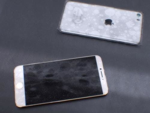 是疑似 iPhone 6 外殼元件流出，設計上與 iPad 家族更為貼近…這篇文章的首圖