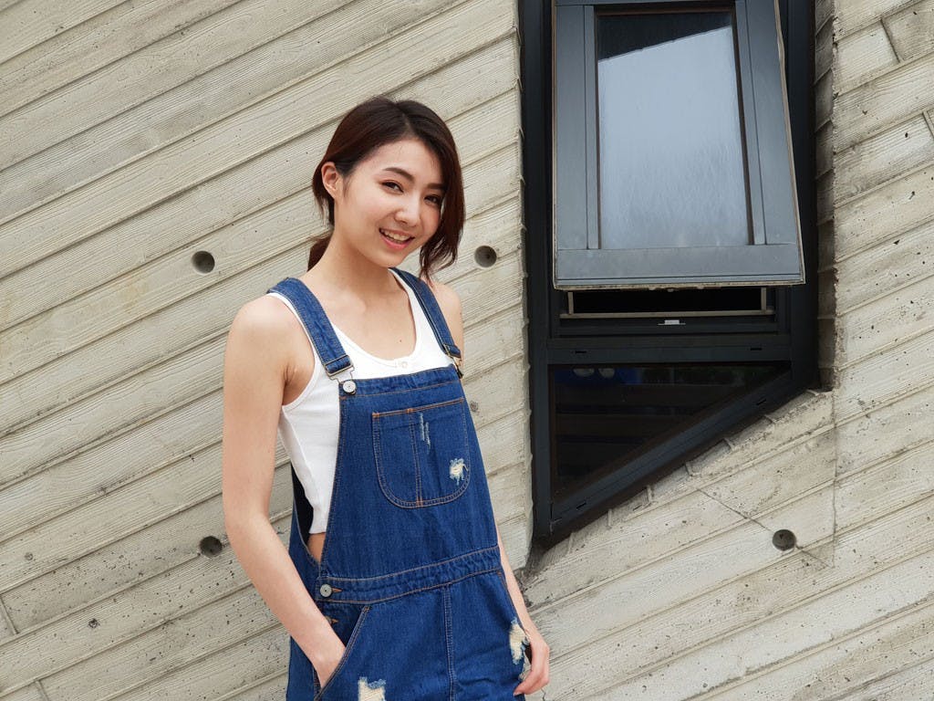 037