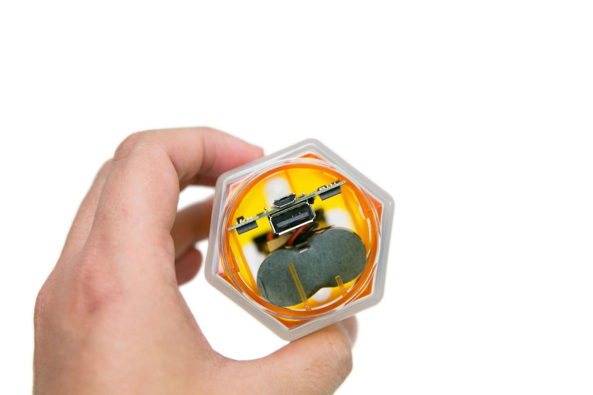 3N4C8298