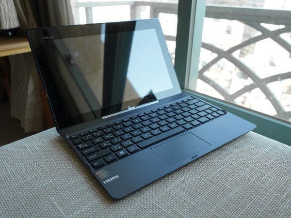 是NOVA 今年選 ASUS 變型筆電 T100 為理想品牌產品這篇文章的首圖