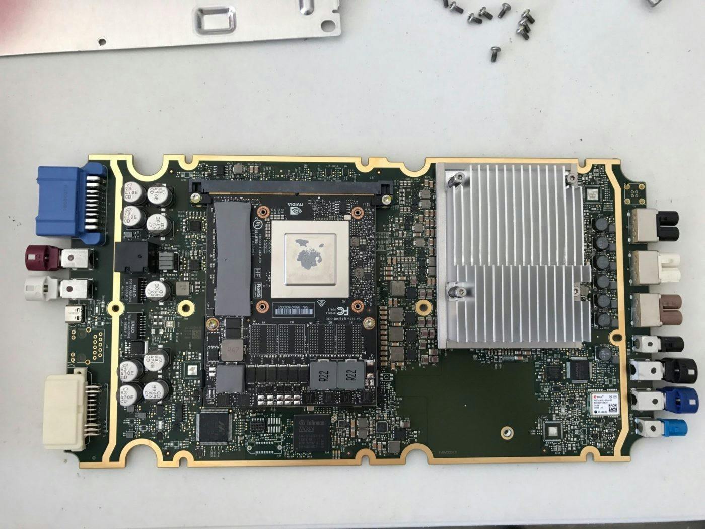 是俥科技： Tesla 新版自動駕駛運算架構曝光，採用基於 NVIDIA Drive PX2 平台的自定義設計這篇文章的首圖